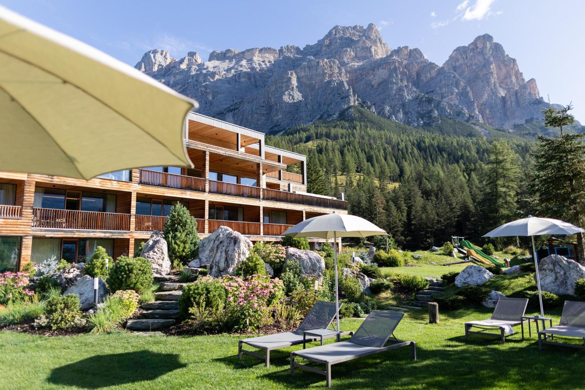 Hotel Gran Paradiso San Cassiano  Exterior foto